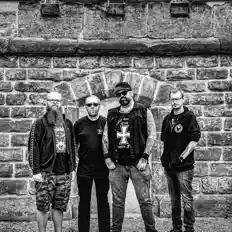 Suckerpunchを聴いたり、ミュージックビデオを鑑賞したり、経歴やツアー日程などを確認したりしましょう！