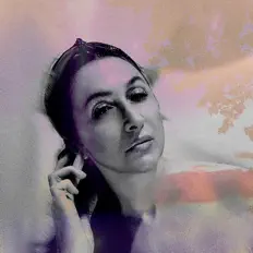 收听 Sara Tea、观看音乐视频、阅读小传、查看巡演日期等 ！