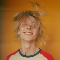 MILAを聴いたり、ミュージックビデオを鑑賞したり、経歴やツアー日程などを確認したりしましょう！