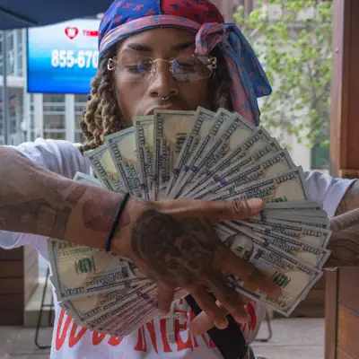 Listen to LG Izz, watch music videos, read bio, see tour dates & more!