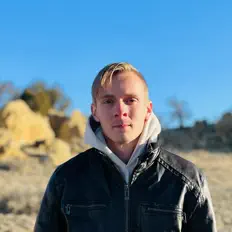 Escucha a Yace Young, mira videos musicales, lee su biografía, consulta las fechas de las gira y más.
