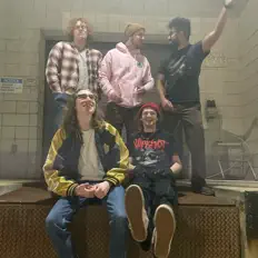 Ouve gaslite., vê vídeos de música, lê a biografia, vê as datas da digressão e muito mais!