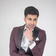 Escucha a Amar Chotai, mira vídeos musicales, lee la biografía, consulta fechas de giras y mucho más.