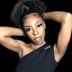 Posłuchaj wykonawcy Heiress Behavior, obejrzyj teledyski, przeczytaj biografię, zobacz daty tras koncertowych i nie tylko!