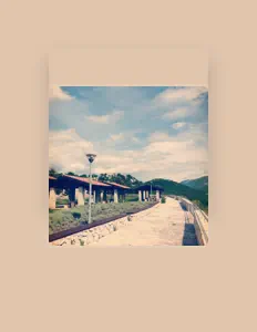 랄라랜드を聴いたり、ミュージックビデオを鑑賞したり、経歴やツアー日程などを確認したりしましょう！