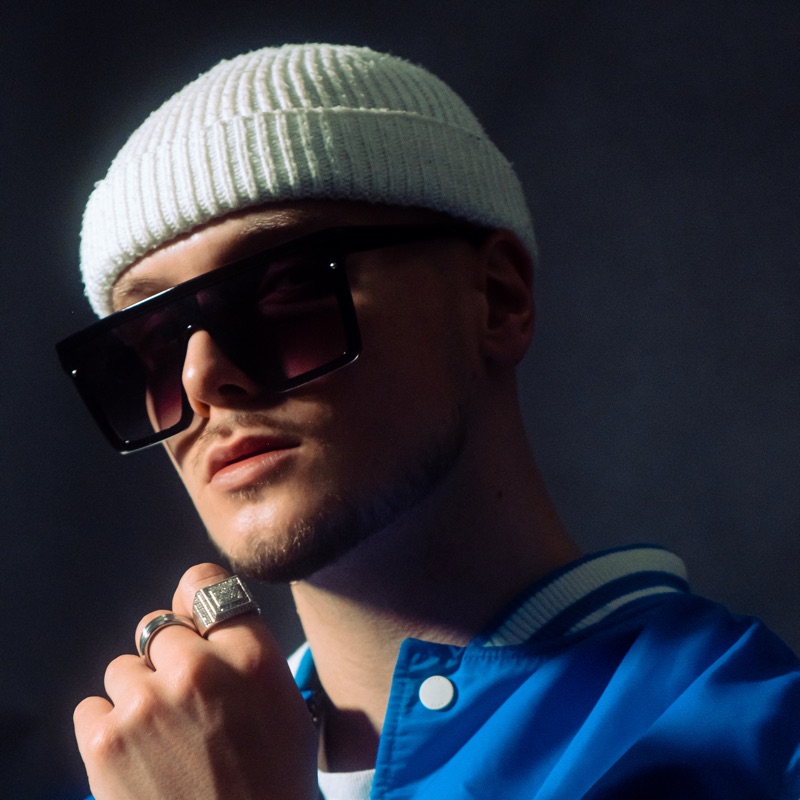 Song - Nie Mein Shawty - Romero