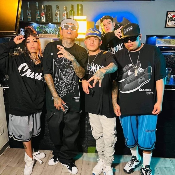 Mariguanos de barrio (feat. Lil Wacho & Little Smoking)