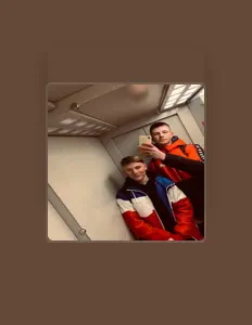 LoVe_SeT을(를) 듣고, 뮤직 비디오를 보고, 약력을 읽고, 투어 일정 등을 확인하세요!