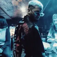 Morriganを聴いたり、ミュージックビデオを鑑賞したり、経歴やツアー日程などを確認したりしましょう！