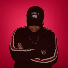 聆聽 Gamble、觀看音樂影片、閱讀小傳、查看巡演日期等！