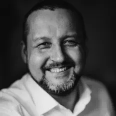 Escucha a Marat Maksudi, mira videos musicales, lee su biografía, consulta las fechas de las gira y más.