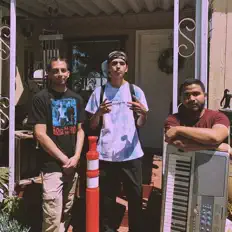 Luister naar InHouse Collective, bekijk muziekvideo's, lees de bio, bekijk de tourdata, en meer!