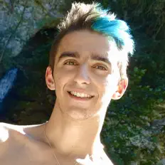 AngelPvPを聴いたり、ミュージックビデオを鑑賞したり、経歴やツアー日程などを確認したりしましょう！