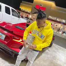 聆聽 Jojostayflexingg、觀看音樂影片、閱讀小傳、查看巡演日期等！