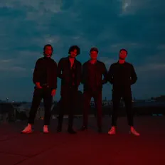 聆聽 VALUE、觀看音樂影片、閱讀小傳、查看巡演日期等！