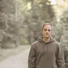 Listen to Roaring Sea and the Dancer, watch music videos, read bio, see tour dates & more!