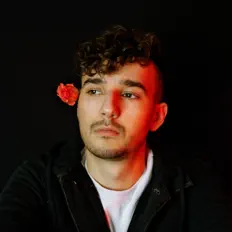 Sentineo सुनें, म्यूज़िक वीडियो देखें, बायो पढ़ें, दौरे की तारीखें और बहुत कुछ देखें!