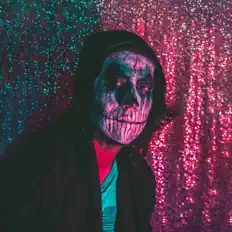 Ascolta Into the A.M., guarda video musicali, leggi la biografia, vedi le date del tour & altro!