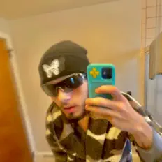 GRAY2K dinle, müzik videolarını izle, biyografisini oku, tur tarihlerini ve daha fazlasını gör!