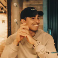 Ascolta Svint Mvrcus, guarda video musicali, leggi la biografia, vedi le date del tour & altro!