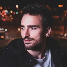 Hör dir Rov an, schau dir Musikvideos an, lies die Biografie, finde Tourdaten und mehr!