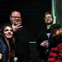 undefined dinle, müzik videolarını izle, biyografisini oku, tur tarihlerini ve daha fazlasını gör!