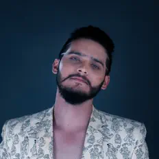 Poslechněte si interpreta Crazzy Chaos, sledujte hudební videa, přečtěte si životopis, podívejte se na data turné a další informace.