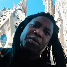 Listen to Elio Boom, watch music videos, read bio, see tour dates & more!