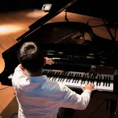 Pianofyを聴いたり、ミュージックビデオを鑑賞したり、経歴やツアー日程などを確認したりしましょう！