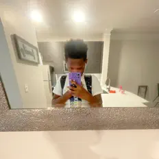 zvxyii सुनें, म्यूज़िक वीडियो देखें, बायो पढ़ें, दौरे की तारीखें और बहुत कुछ देखें!