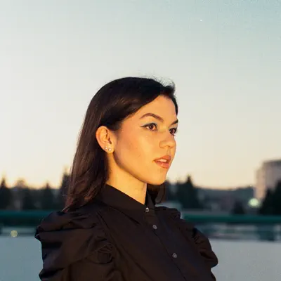 Listen to Hannah Brier, watch music videos, read bio, see tour dates & more!