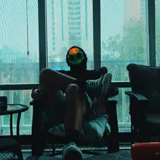 聆聽 Hairu Tokyo、觀看音樂影片、閱讀小傳、查看巡演日期等！