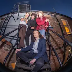 Écoutez The Rosettas, regardez des vidéoclips, lisez la biographie, consultez les dates de tournée et plus encore !