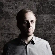 Ascolta Foolk, guarda video musicali, leggi la biografia, vedi le date del tour & altro!