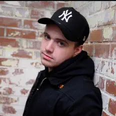 Zay Bando सुनें, म्यूज़िक वीडियो देखें, बायो पढ़ें, दौरे की तारीखें और बहुत कुछ देखें!