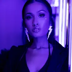 Ouve Jeweliet, vê vídeos de música, lê a biografia, vê as datas da digressão e muito mais!