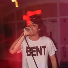 bsmnt bdrm.: песни, клипы, биография, даты выступлений и многое другое.