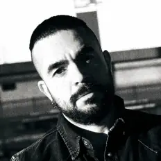 收听 Phill Reynolds、观看音乐视频、阅读小传、查看巡演日期等 ！