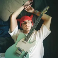 Luister naar danny orange, bekijk muziekvideo's, lees de bio, bekijk de tourdata, en meer!