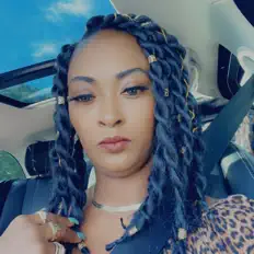 Écoutez Lakimblee, regardez des vidéoclips, lisez la biographie, consultez les dates de tournée et plus encore !