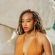 Écoutez Dhahabu, regardez des vidéoclips, lisez la biographie, consultez les dates de tournée et plus encore !