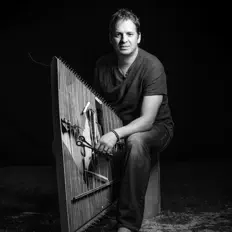 Ted Yoderを聴いたり、ミュージックビデオを鑑賞したり、経歴やツアー日程などを確認したりしましょう！