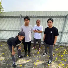 Ouça Sunday Have Story, assista a videoclipes, leia a biografia, veja as datas das turnês e mais!