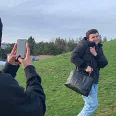 聆聽 Ian Fredrickson、觀看音樂影片、閱讀小傳、查看巡演日期等！