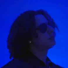 Écoutez Mario Kessa, regardez des vidéoclips, lisez la biographie, consultez les dates de tournée et plus encore !