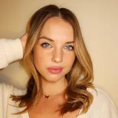 Ascolta Sarah Belle, guarda video musicali, leggi la biografia, vedi le date del tour & altro!