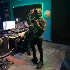 聆聽 TRELLS、觀看音樂影片、閱讀小傳、查看巡演日期等！