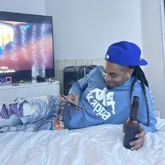 Dengarkan TaeDaBoi, tonton video musik, baca bio, lihat tanggal tur & lainnya!
