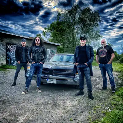 Listen to Legendy se vrací, watch music videos, read bio, see tour dates & more!