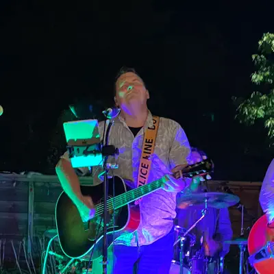 Listen to Chris Glidden, watch music videos, read bio, see tour dates & more!